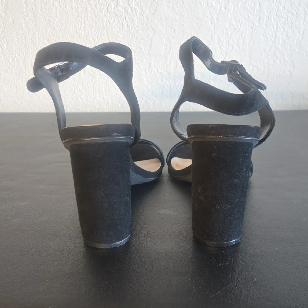 Chic Black Suede Heels - Picture 3 of 9